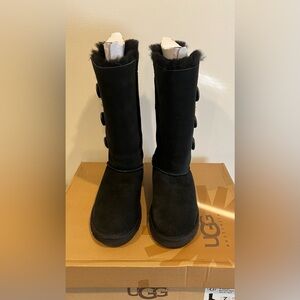 UGG
'Bailey Button Triplet' Boot